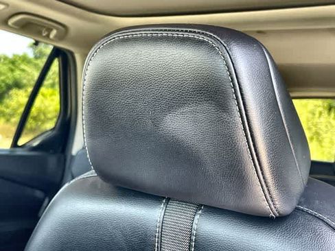 Used 2025 Honda Pilot Touring image 25