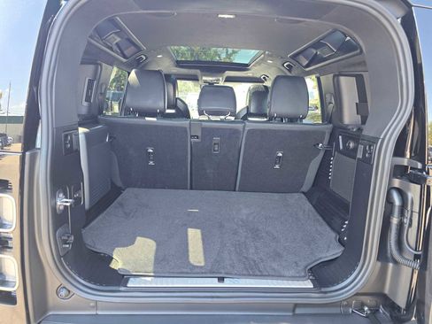 New 2025 Land Rover Defender 110 image 17