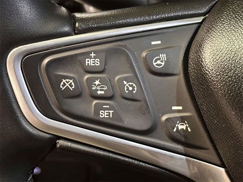 Used 2023 Chevrolet Equinox LT image 24