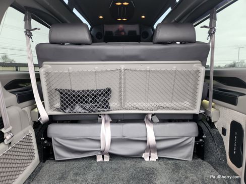 Used 2021 Chevrolet Express 2500 LS w/ Enhanced Convenience Package image 26