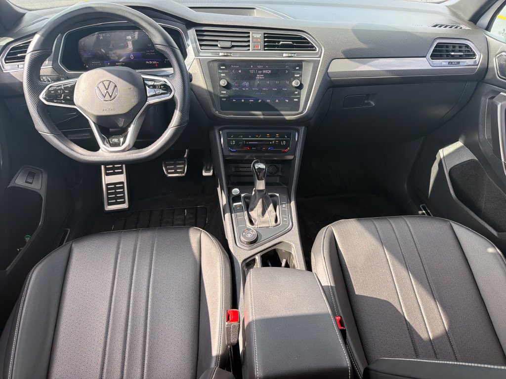 Certified 2024 Volkswagen Tiguan SE R-Line AWD/4WD image 20