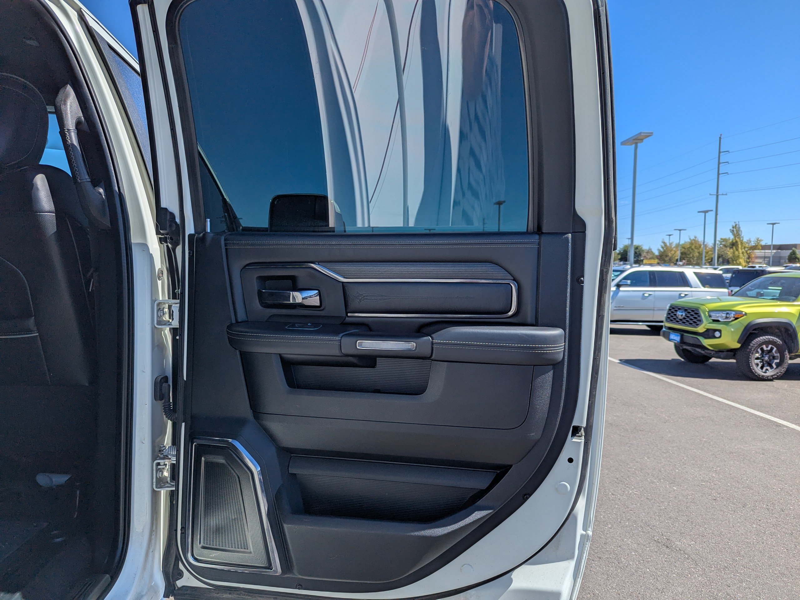 Used 2022 RAM 3500 Limited AWD/4WD image 39