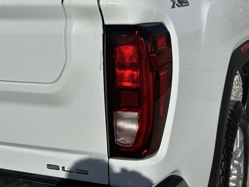 Used 2024 GMC Sierra 2500 SLE w/ SLE Value Package; image 11