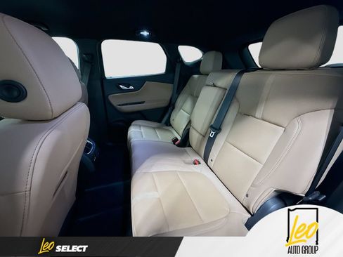 Used 2022 Chevrolet Blazer Premier w/ Enhanced Convenience Package AWD/4WD image 28