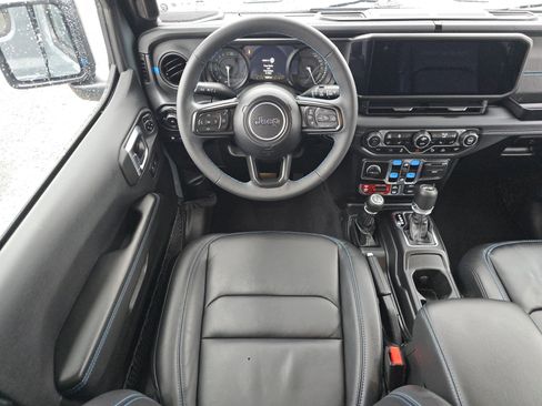 Used 2024 Jeep Wrangler Unlimited Rubicon 4xe image 20