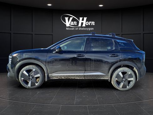 New 2026 Nissan Kicks SR w/ Cold Weather Package AWD/4WD image 3