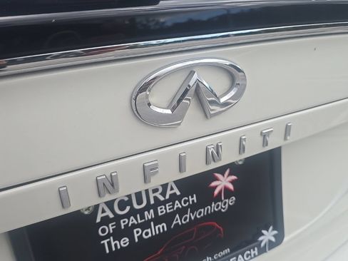 Used 2019 INFINITI QX30 w/ Navigation Package FWD image 10