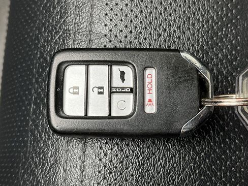 Used 2019 Honda CR-V Touring image 27
