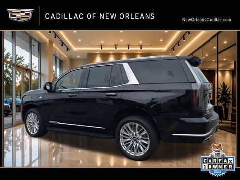 Certified 2025 Cadillac Escalade Premium Luxury AWD/4WD image 5
