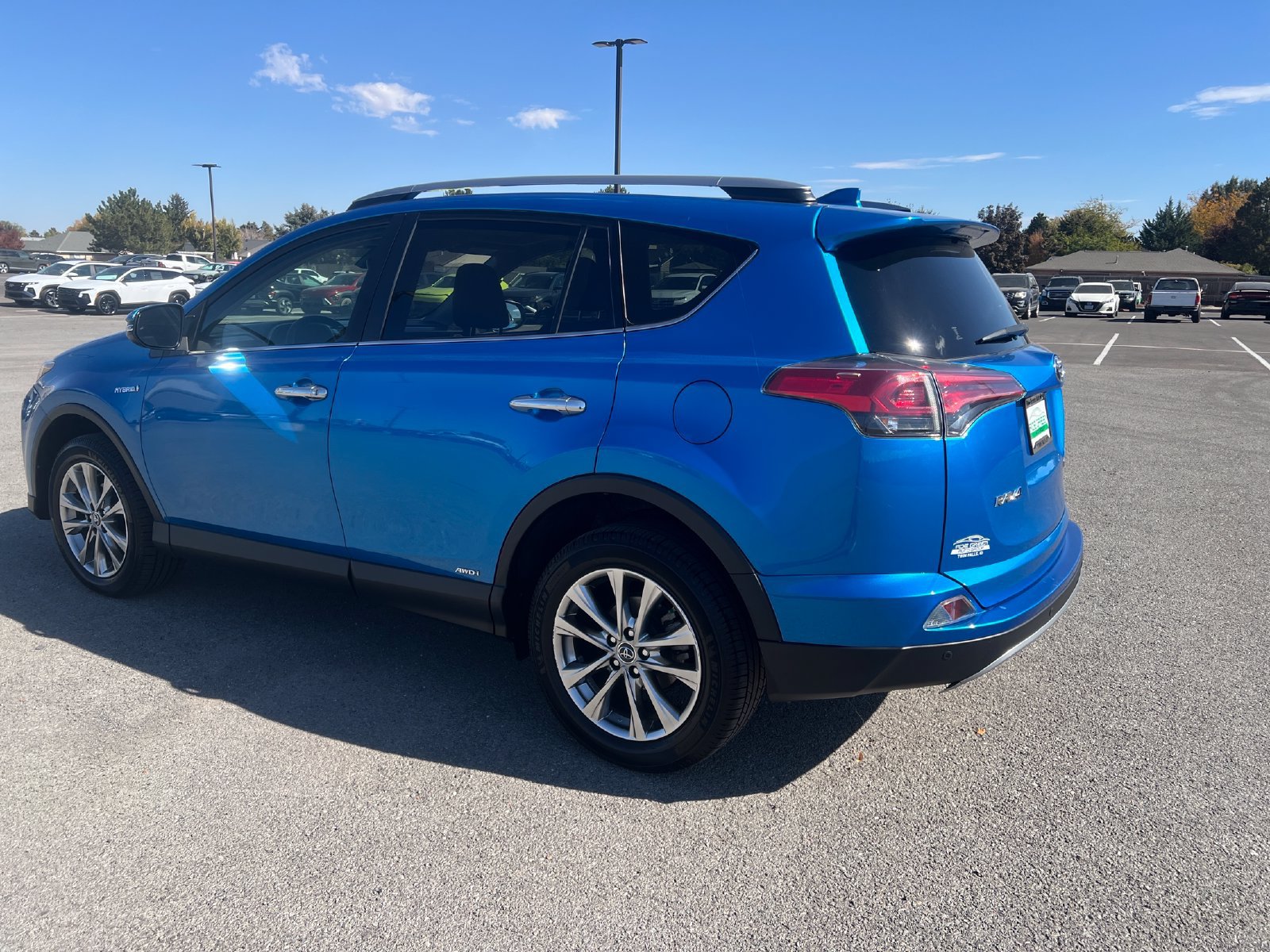 Used 2017 Toyota RAV4 Limited w/ Advanced Technology Package AWD/4WD image 5