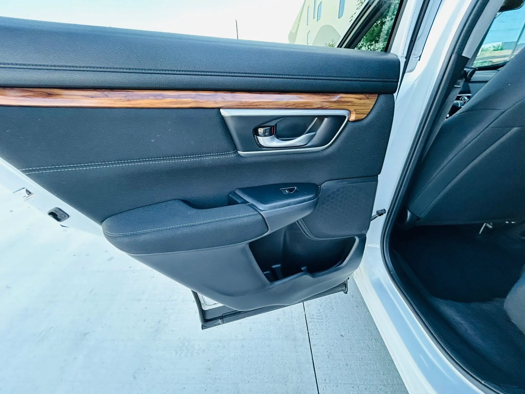 Used 2019 Honda CR-V EX image 29