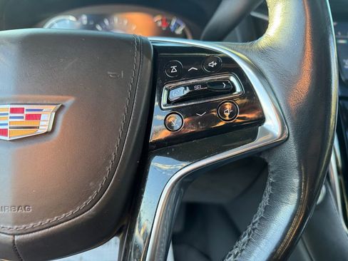 Used 2019 Cadillac Escalade Platinum image 38