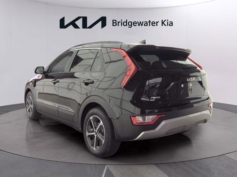 Certified 2025 Kia Niro EX w/ EX Cold Weather Package FWD image 4