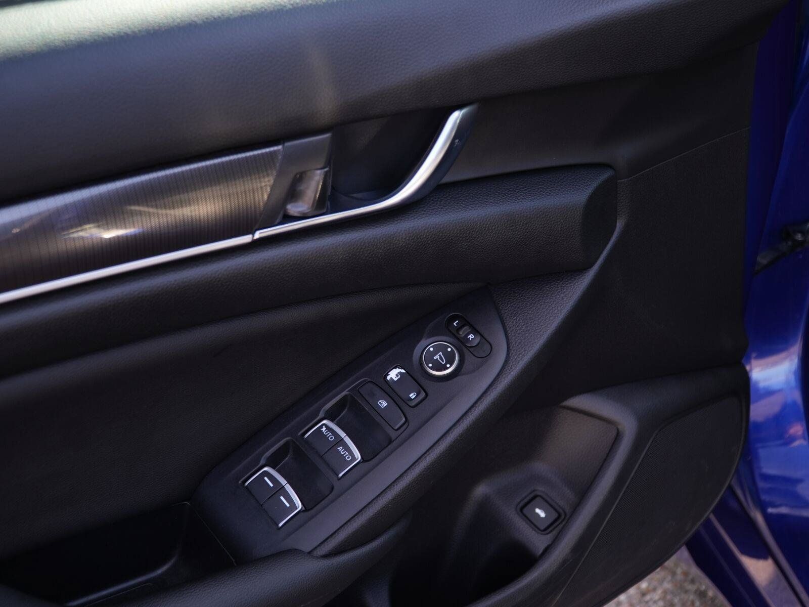 Used 2020 Honda Accord Sport image 5