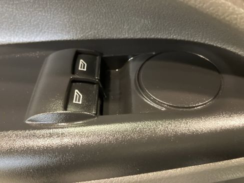 Used 2021 Ford Transit Connect XL image 11