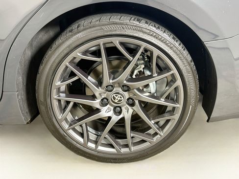 Used 2025 Toyota Camry SE w/ Convenience Package FWD image 11