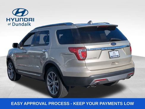 Used 2017 Ford Explorer Limited image 3