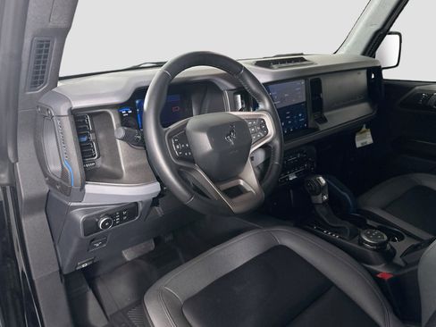 Used 2024 Ford Bronco Black Diamond w/ Sasquatch Package image 8
