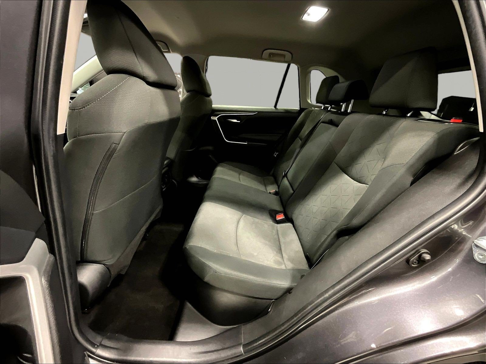 Used 2022 Toyota RAV4 XLE AWD/4WD image 22