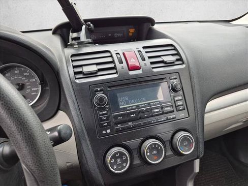Used 2014 Subaru Forester 2.5i AWD/4WD image 11