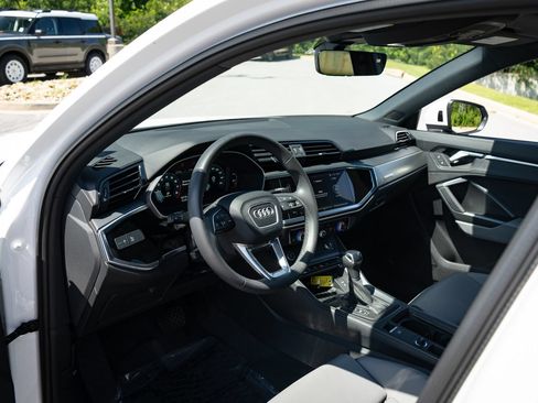 Used 2025 Audi Q3 2.0T Premium w/ Convenience Package AWD/4WD image 13