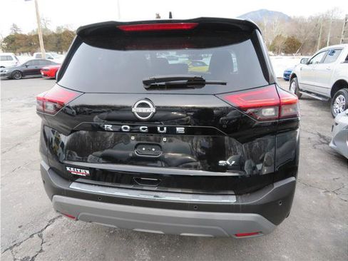 Used 2023 Nissan Rogue SV FWD image 36