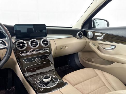 Used 2021 Mercedes-Benz C 300 Sedan image 32