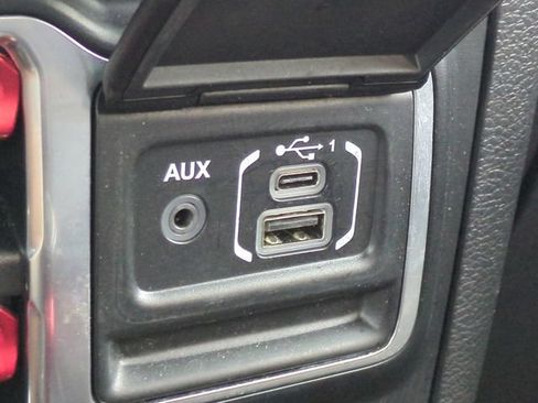 Used 2020 Jeep Gladiator Rubicon AWD/4WD image 25