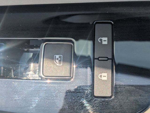 Used 2025 Nissan Murano SL AWD/4WD image 33