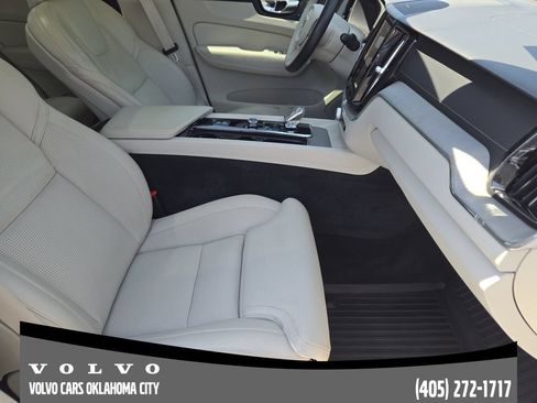 Certified 2023 Volvo XC60 B5 Ultimate w/ Climate Package AWD/4WD image 11