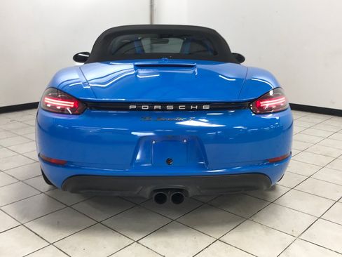 Used 2022 Porsche 718 Boxster RWD image 5