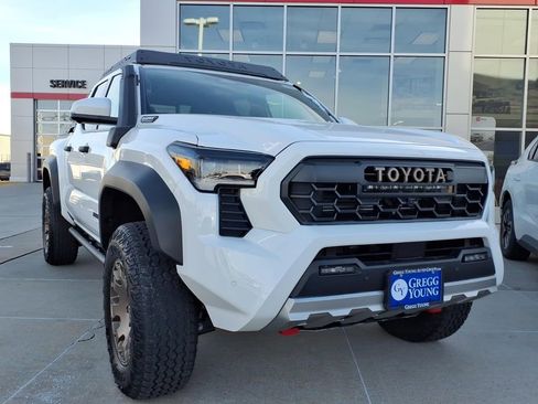 New 2026 Toyota Tacoma 4x4 Double Cab Hybrid image 3