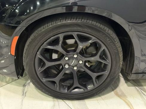 Used 2019 Chrysler 300 Touring w/ Sport Appearance Package image 29