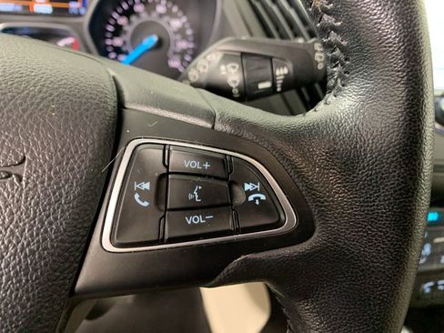 Used 2019 Ford Escape Titanium image 22