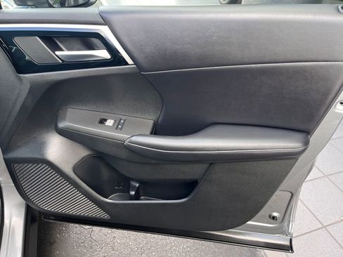 Used 2022 Mitsubishi Outlander SE image 28