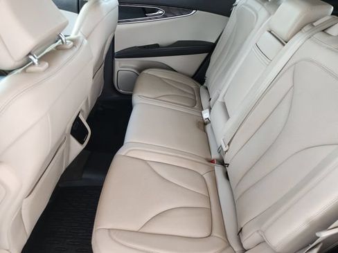 Used 2018 Lincoln MKX Reserve w/ Lincoln MKX Climate Package FWD image 30