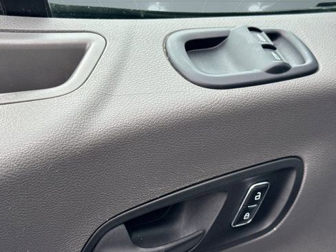 Used 2023 Ford Transit 350 XLT image 21