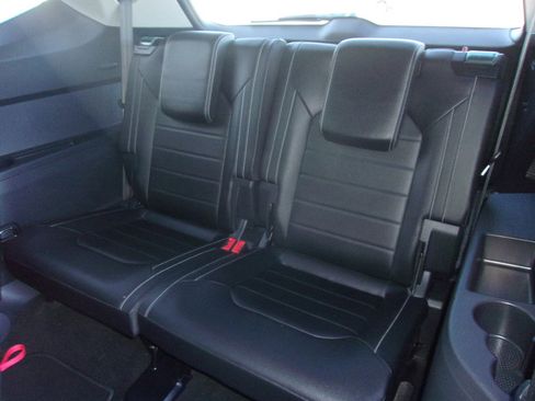 Used 2022 Volkswagen Atlas SEL Premium image 15