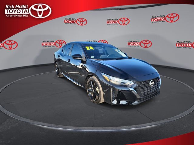 Used 2024 Nissan Sentra SR w/ SR Premium Package FWD image 2