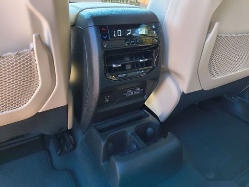 Used 2024 Jeep Grand Cherokee L Limited w/ Black Appearance Package image 27