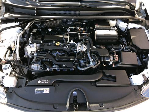 Used 2024 Toyota Corolla LE image 27