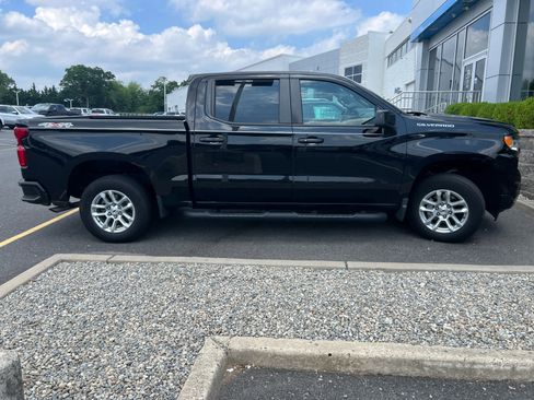 Used 2023 Chevrolet Silverado 1500 RST AWD/4WD image 3