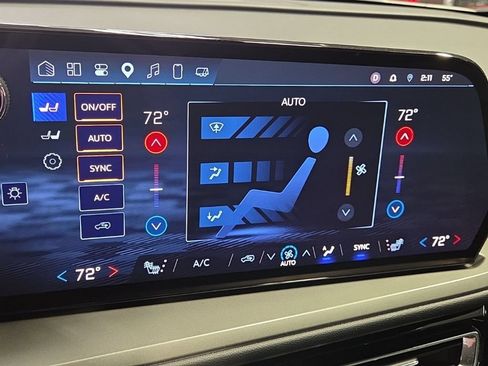 Used 2025 Chevrolet Traverse LT w/ Driver Confidence Package AWD/4WD image 20