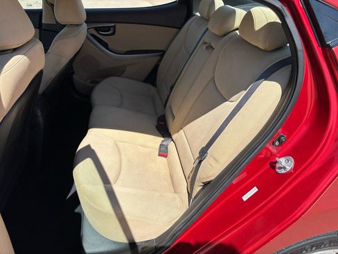 Used 2012 Hyundai Elantra GLS image 11