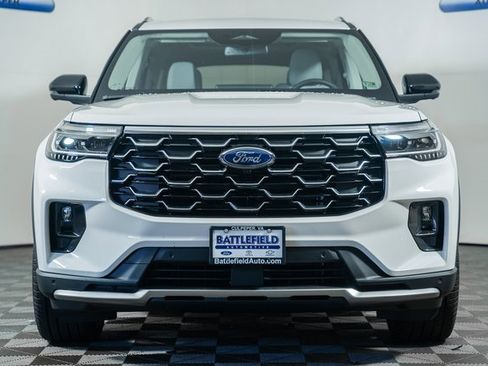 Used 2025 Ford Explorer Platinum w/ Ultimate Package image 2