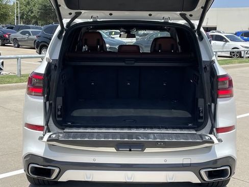 Used 2021 BMW X5 xDrive40i w/ M Sport Package AWD/4WD image 29