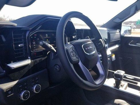 New 2026 GMC Sierra 1500 SLT AWD/4WD image 8