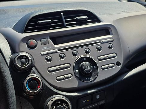 Used 2009 Honda Fit image 26