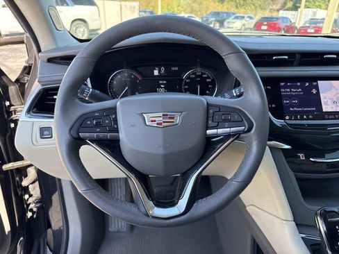 Used 2020 Cadillac XT6 Premium Luxury image 24