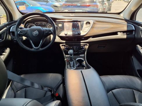 Used 2019 Buick Envision Essence FWD image 2